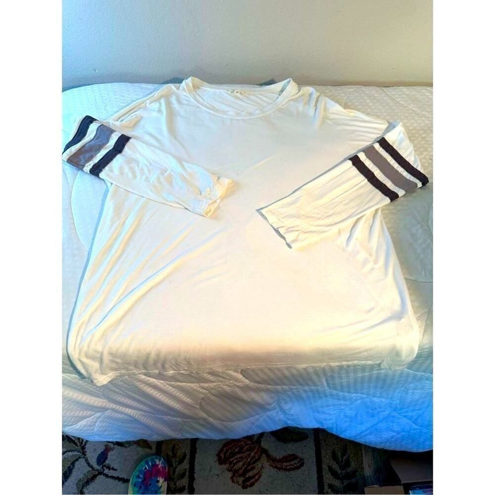POL Oversized Baseball Top Size Small - Picture 6 of 11